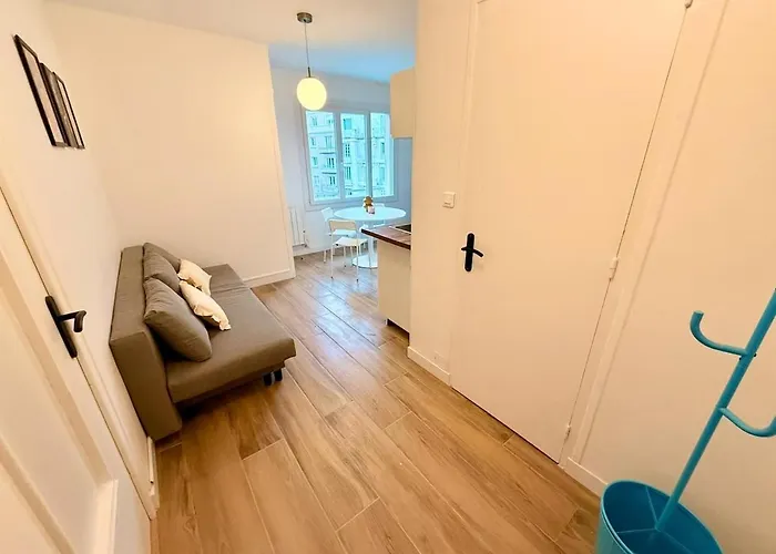 Apartament New Two-room Apartment, Center, Sleeps 4, Balcony *